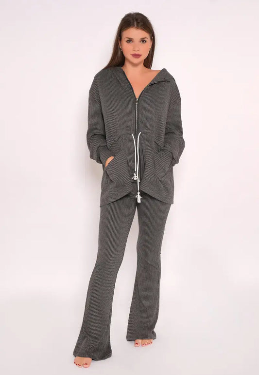 Women's pajama jacket with pants in silver color