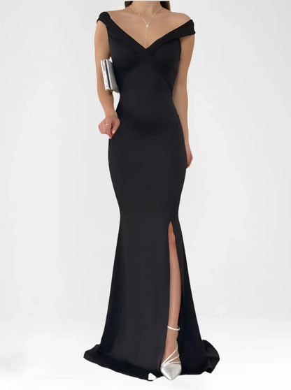 A very elegant and distinctive long dress with a slit from the bottom